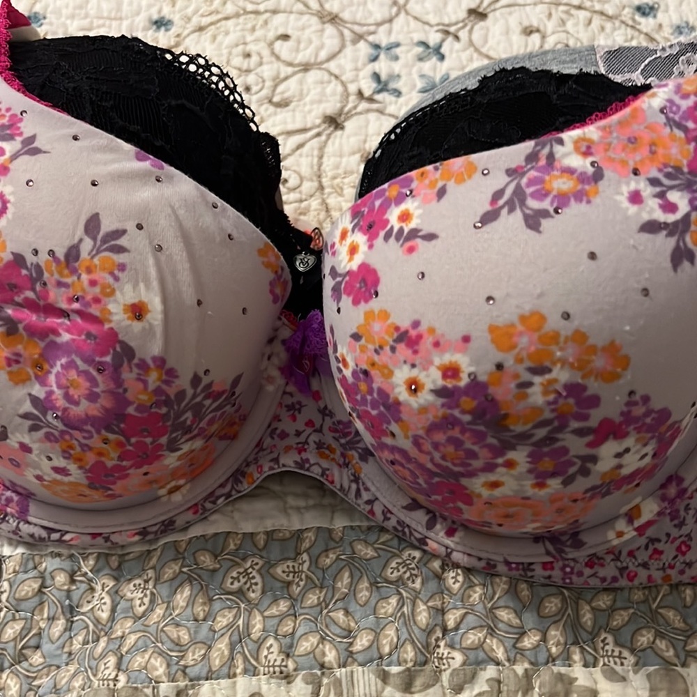 Victoria Secret 38C Demi Bras most are new but a couple are good used condition